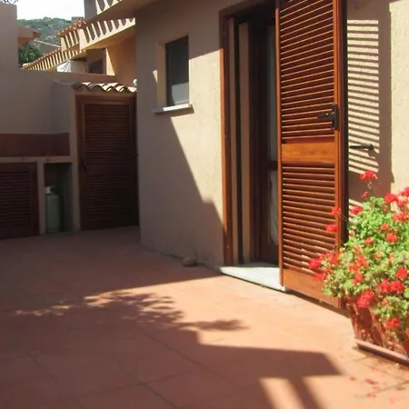 Casa Mira Con Piscina E Bellissima Vista Mare Semesterbostad Costa Paradiso